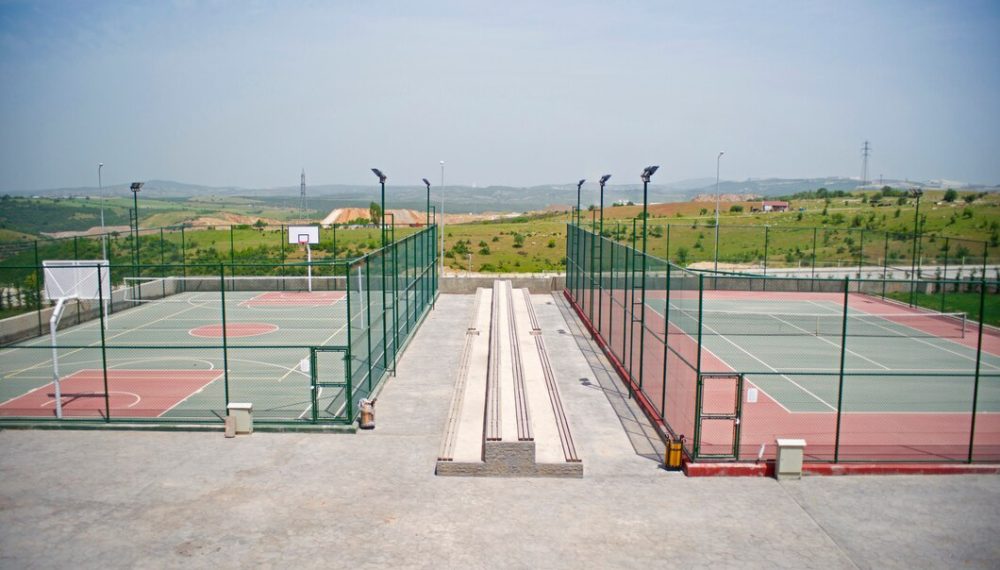 lonely-tennis-basketball-court_1122-1500